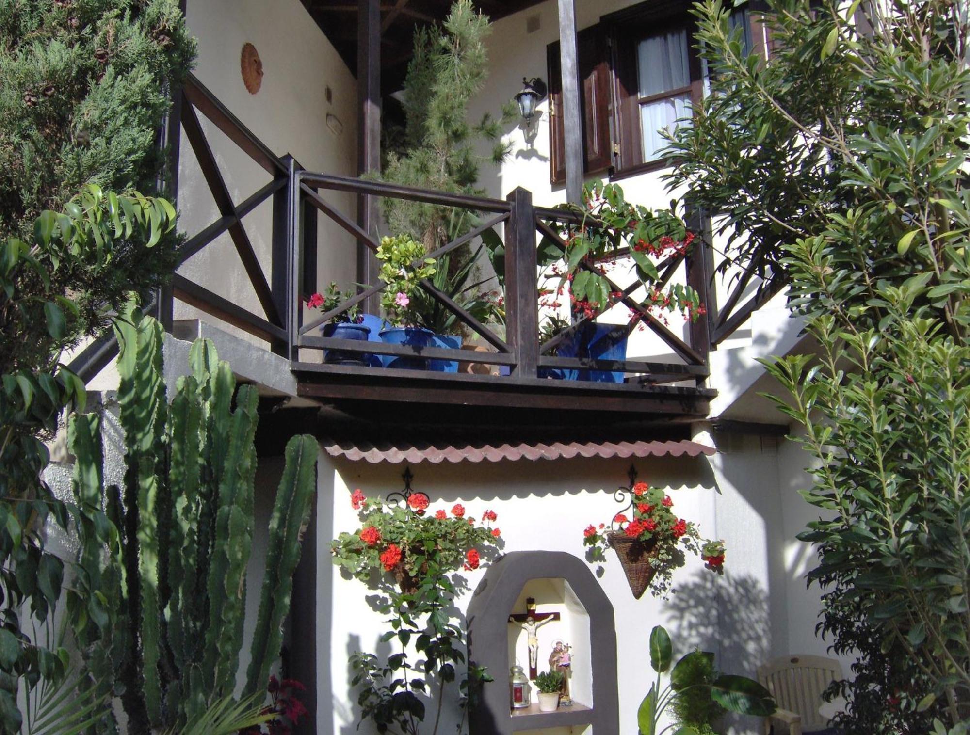 Holiday Home To The Street With Big Kitchen Icod De Los Vinos Exterior photo