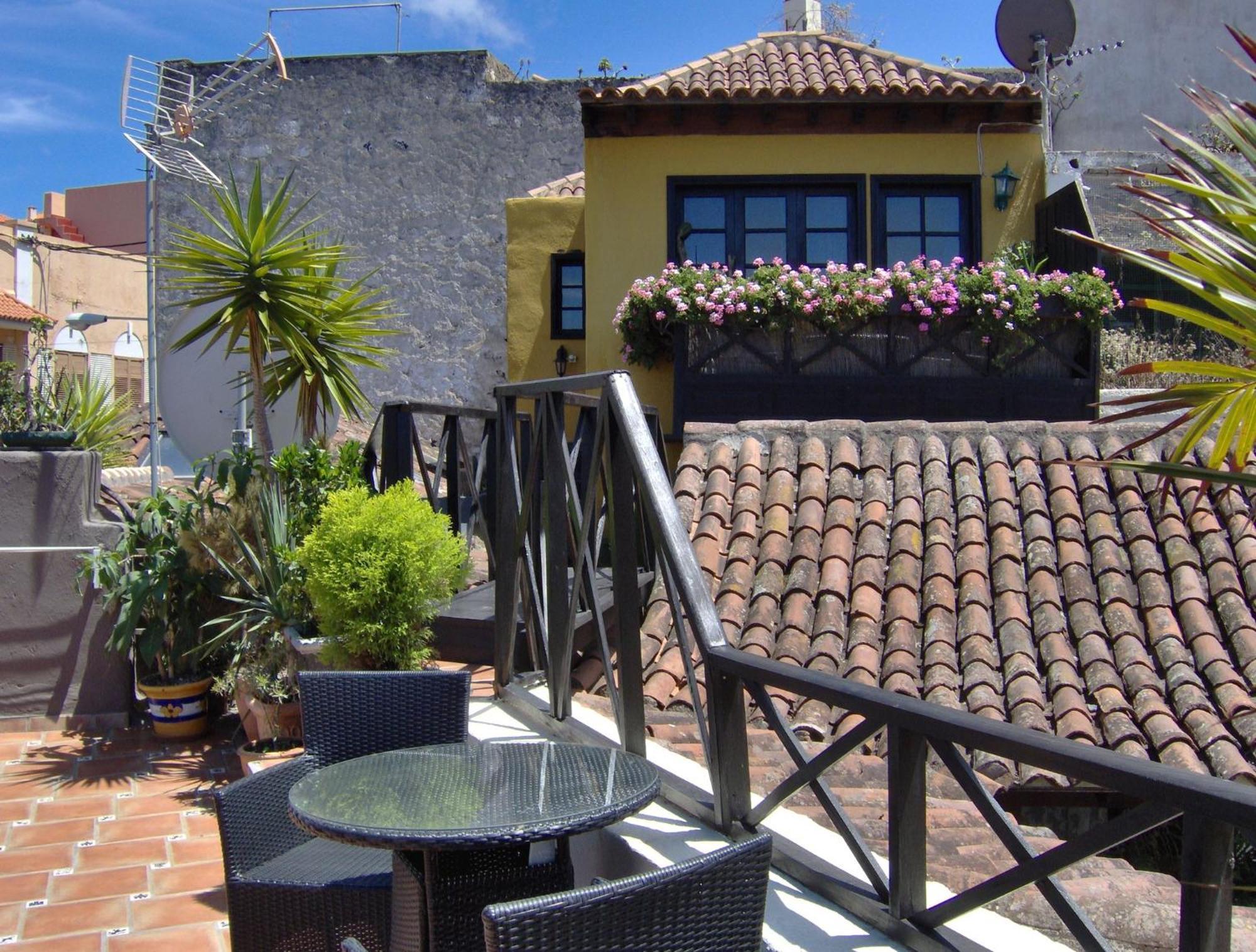 Holiday Home To The Street With Big Kitchen Icod De Los Vinos Exterior photo