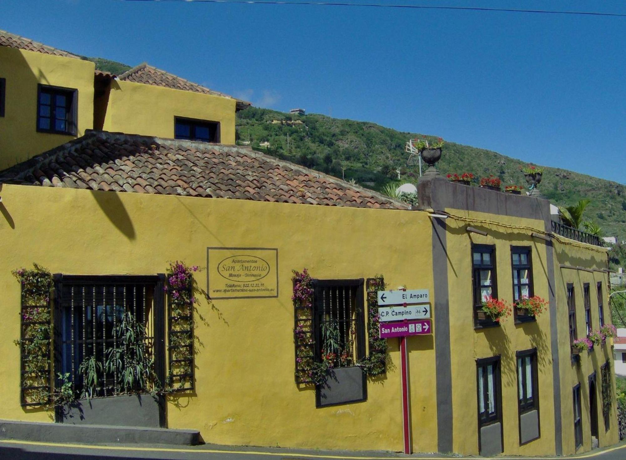 Holiday Home To The Street With Big Kitchen Icod De Los Vinos Exterior photo